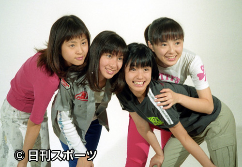 Z-1（根食 真実・藤谷 舞・西脇 愛美・上戸 彩）直筆サイン色紙 上戸彩
