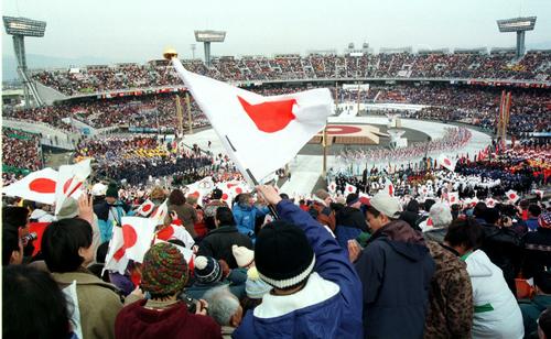 1998年長野五輪開会式から2月7日で25年 曙が土俵入り、伊藤みどりが