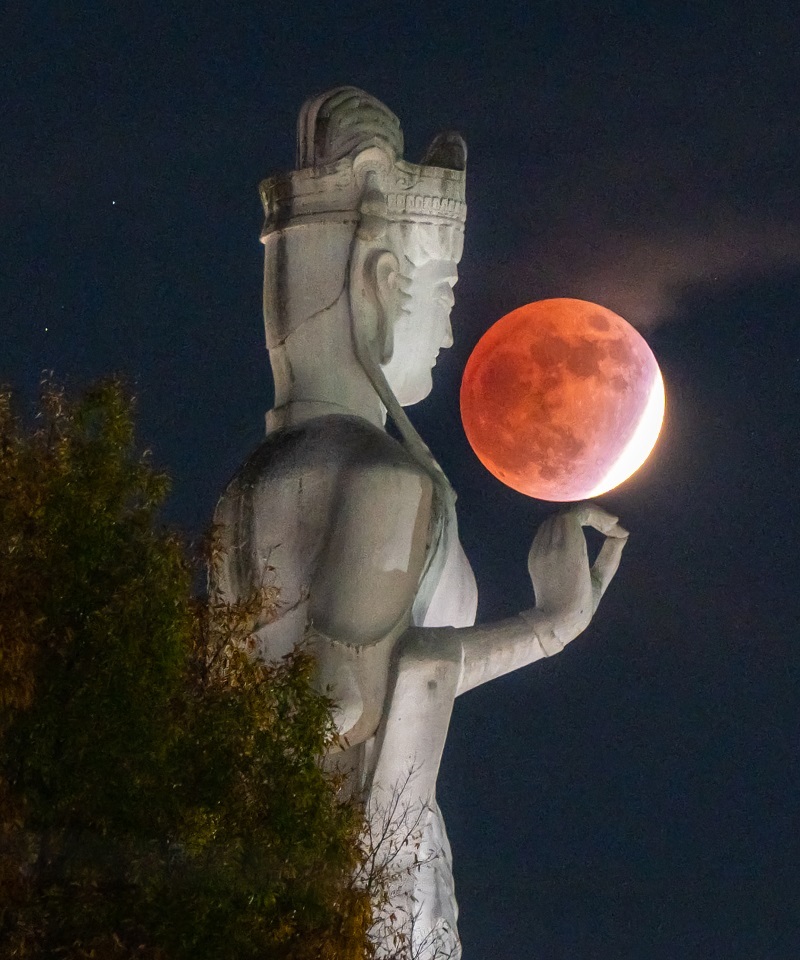 平和観音／韮崎市観光協会