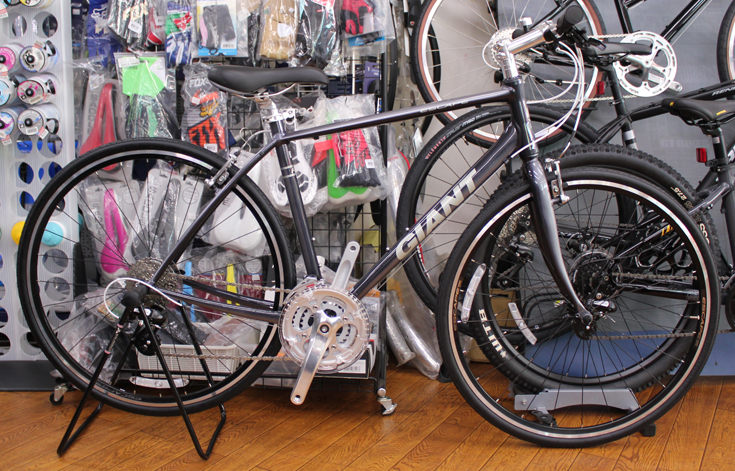 土日限定価格 GIANT ESCAPE R3 ブラック 引き取り限定 土日限定価格