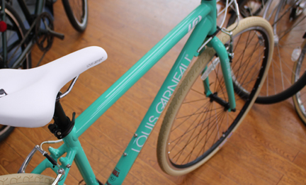 電動自転車 LOUIS GARNEAU グリーン 98 電動自転車 LOUIS GARNEAU