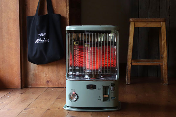 美品】アラジン (Aladdin) 石油ストーブ ブラック AKP-U288 Amazon