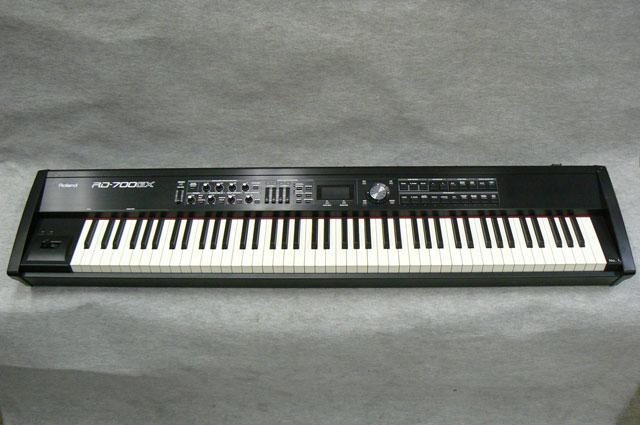 Roland - RD-700GX｜楽器レンタルのサウンドクルー