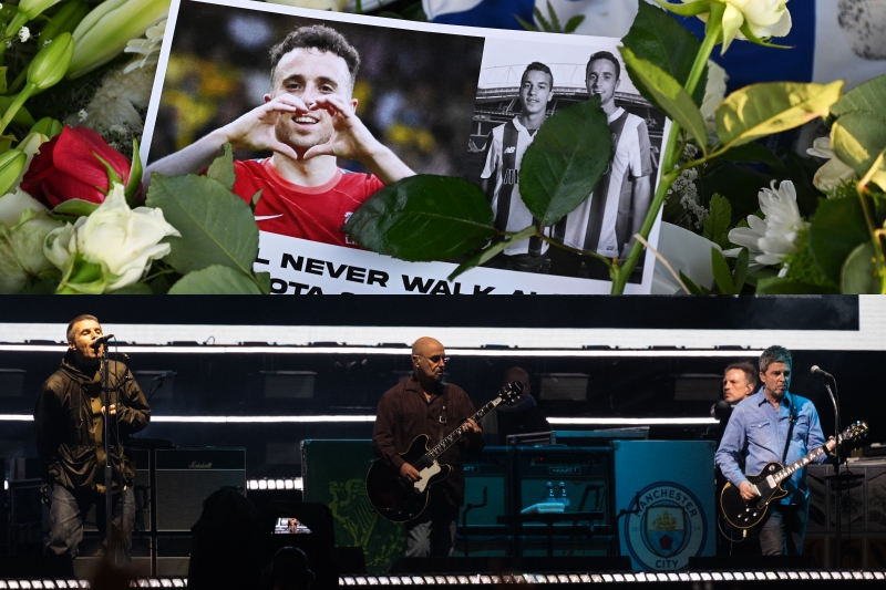 oasis 新聞まとめ記事LIVE FOREVER イギリス英字 oasis 新聞 まとめ