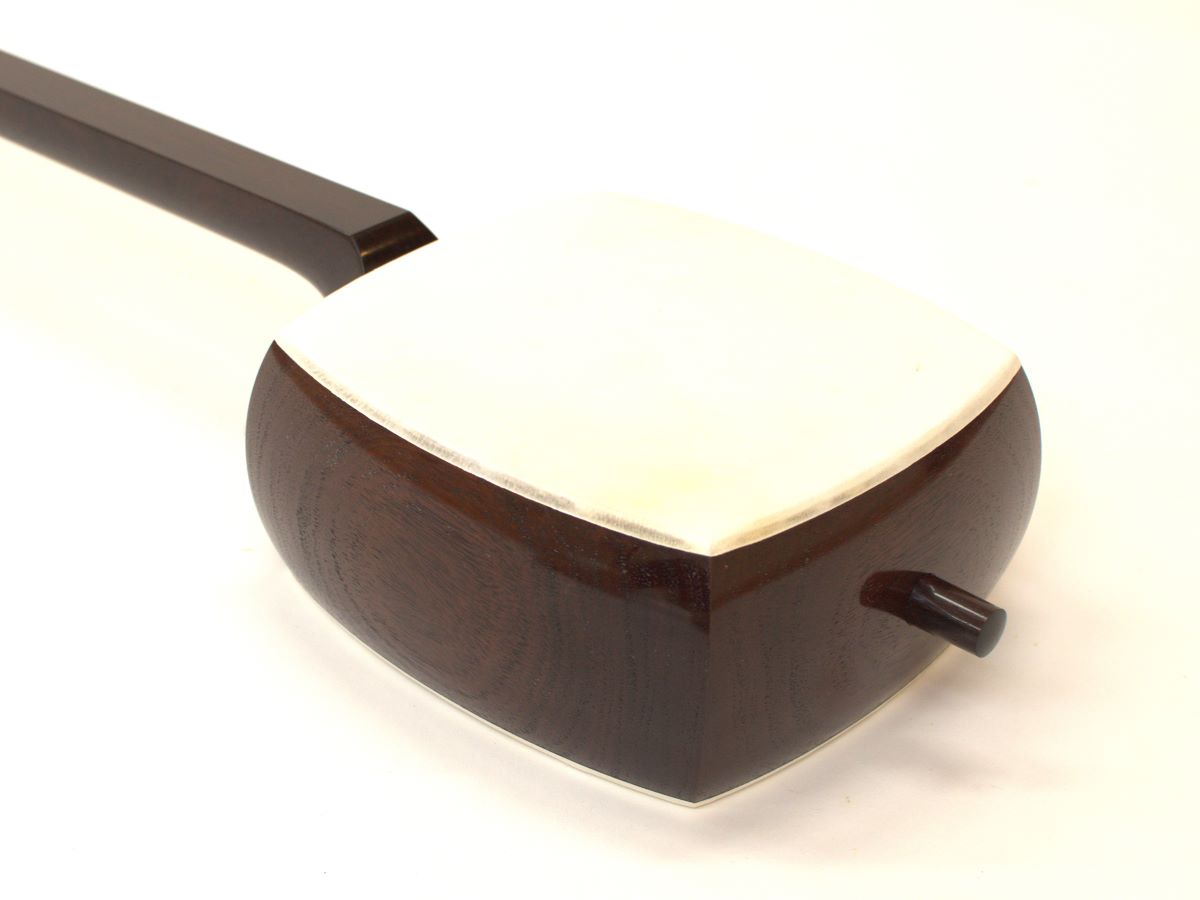 □ 津軽三味線 子持 綾杉彫 紅木 二枚溝 津軽三味線 高級 金ホゾ