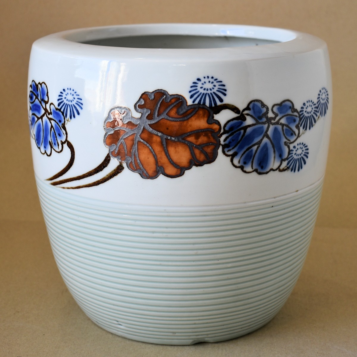 2. 十錦手色絵 火鉢 時代物