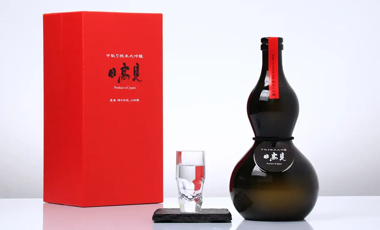 日高見 中取り 純米大吟醸 黒の瓢箪ボトル 720ml | 日高見（平孝酒造