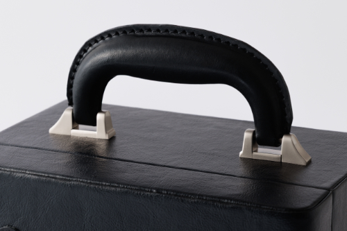 サクラオディスティラリー ウイスキー用レザートランク」発売の