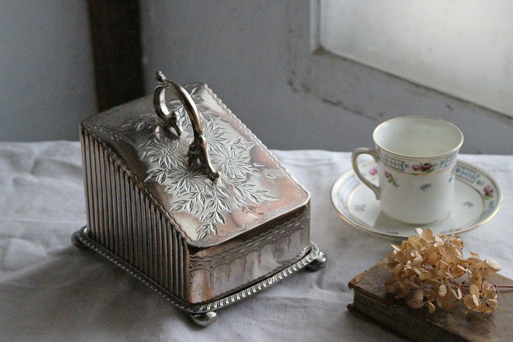 WILCOX】ビクトリアンのティーケトル 【シルバープレート】