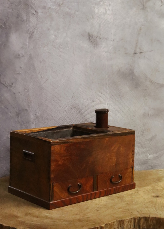 小さな長火鉢 手あぶり 民具 木製火鉢 卓上火鉢 古家具 風炉 欅Antique