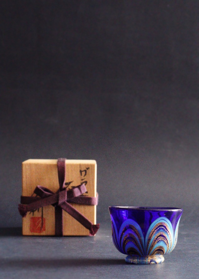 ガラス工芸 岩田久利作 ガラス飾壷 共箱 V 9589 ガラス工芸 岩田久利作