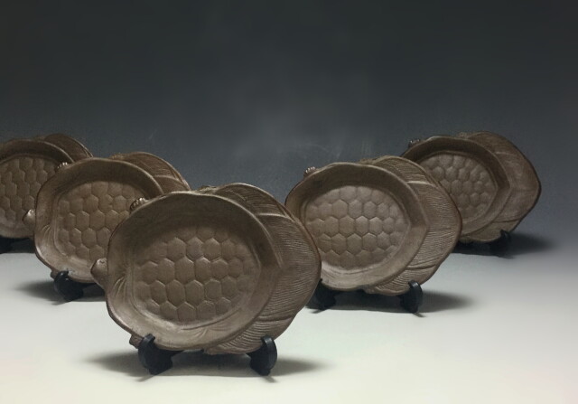 NO639 備前焼　煎餅皿　絵備前　古備前　宝尽くし文様　幕末～明治　5枚組 NO639 備前焼 煎餅皿 絵備前 古備前 宝尽くし文様 幕末～明治 5枚組 NO639