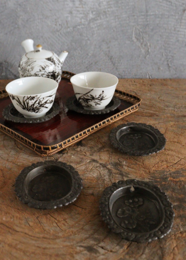 霊芝紋 茶托 引手金具 4枚組 茶器 茶托 煎茶道具 骨董 古玩 民具 建具金具