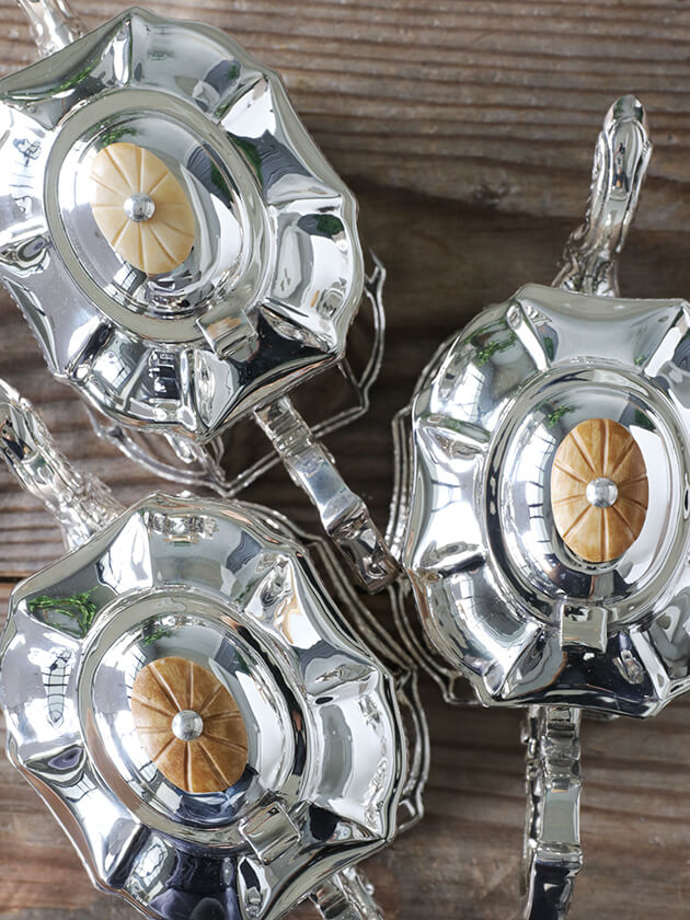 Hroar Prydz シルバーとギロシェエナメルガラス製ソルト&ペーパー