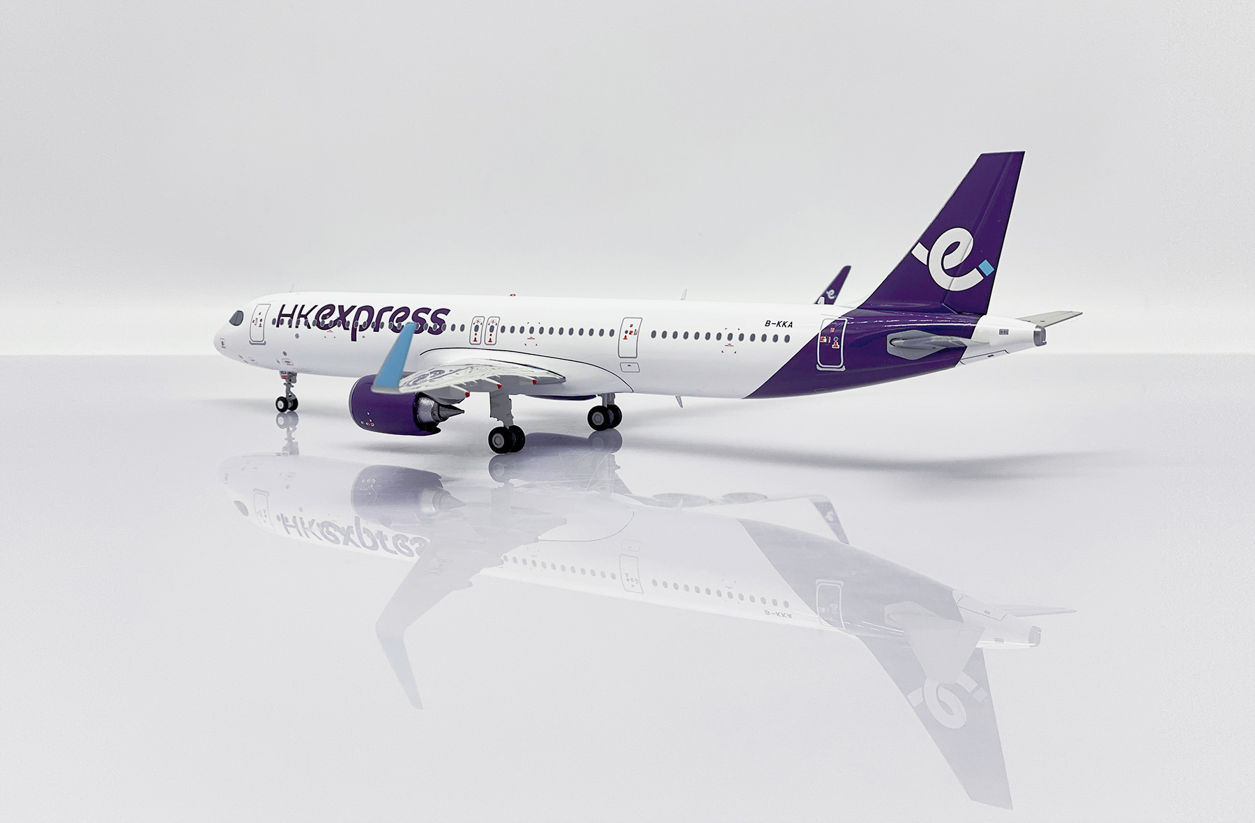 ScaleModelStore.com :: JC Wings 1:200 - XX20378 - HK Express