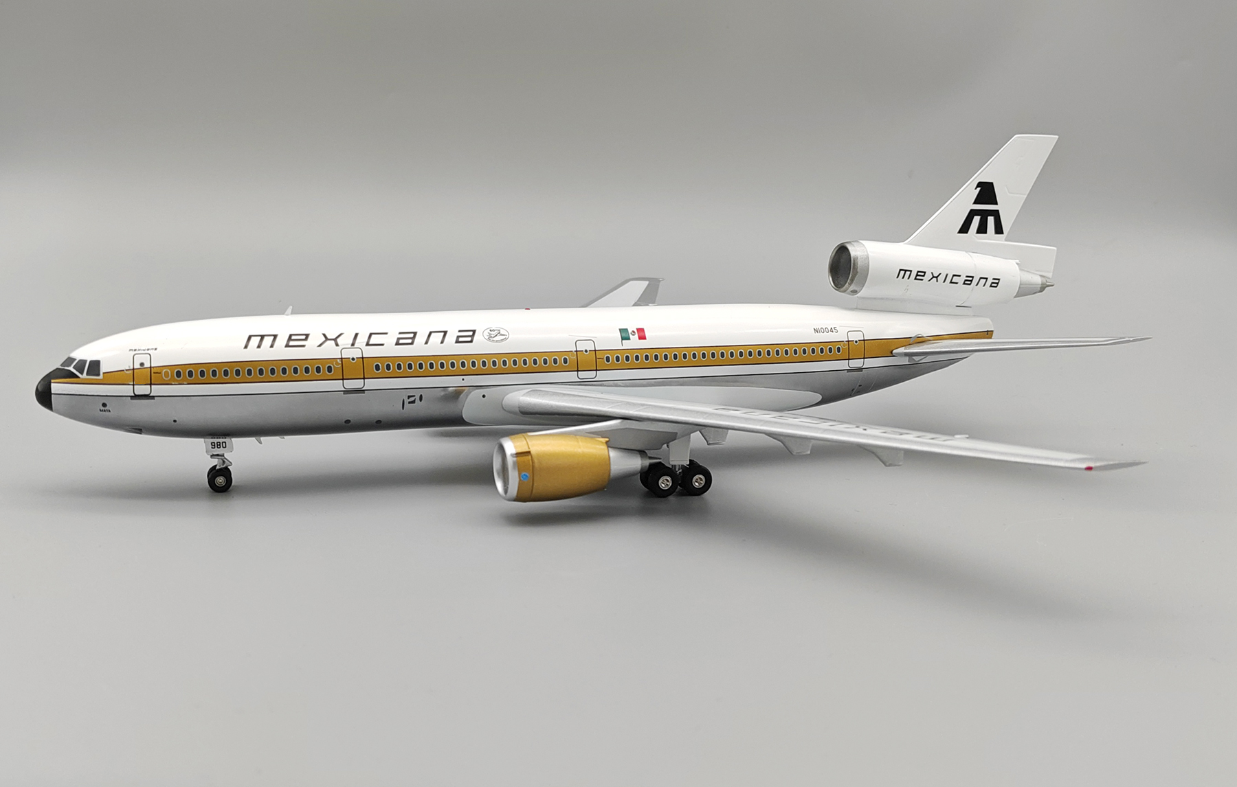 航空機・ヘリコプター JAZ DC-10-40 JA8547 B-Models 1:200 JALways DC