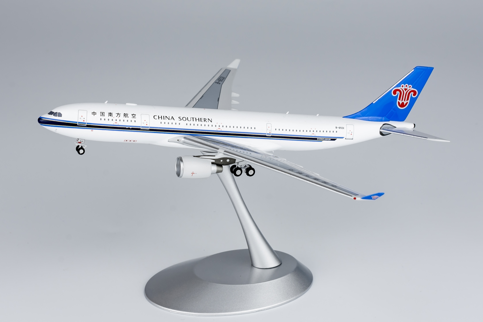 ScaleModelStore.com :: NG Models 1:400 - 61073 - China Southern