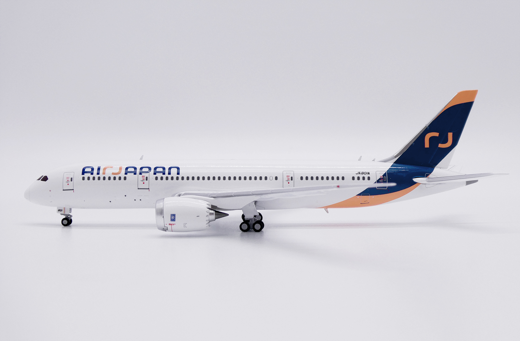 ScaleModelStore.com :: JC Wings 1:400 - SA4046 - Air Japan Boeing