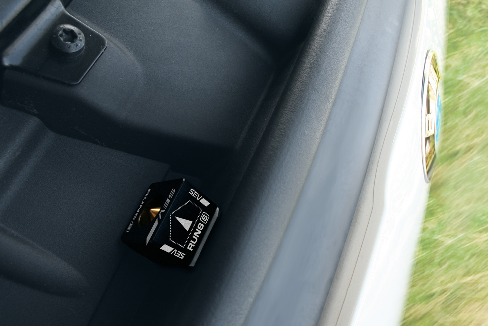 美品！SEV RUNS S 本体3個 2年間使用】 車のパワーアップに