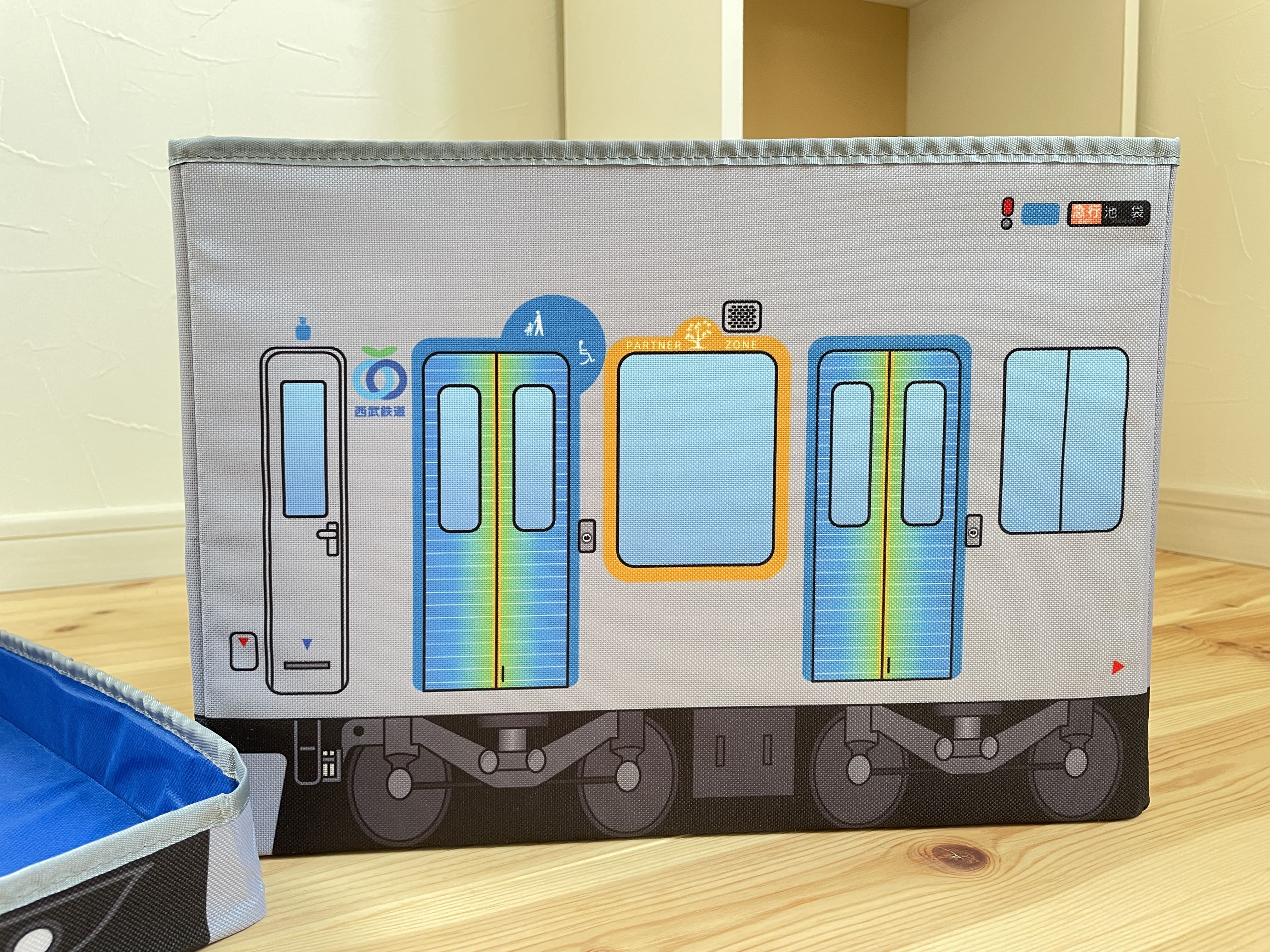 収納ボックス（西武鉄道40000系） ：西武鉄道Webサイト