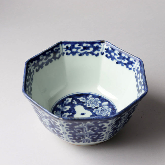 古伊万里 染付 八角五寸鉢 草花図 ソテツの葉 ガマの穂