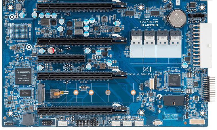 Gigabyte MZ01-CE1 Review an AMD EPYC ATX GPU Motherboard