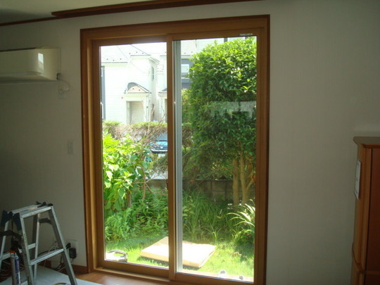 アルミサッシ仕様。赤松集成材18ミリ900×500×500蜜蝋オイル仕上げす