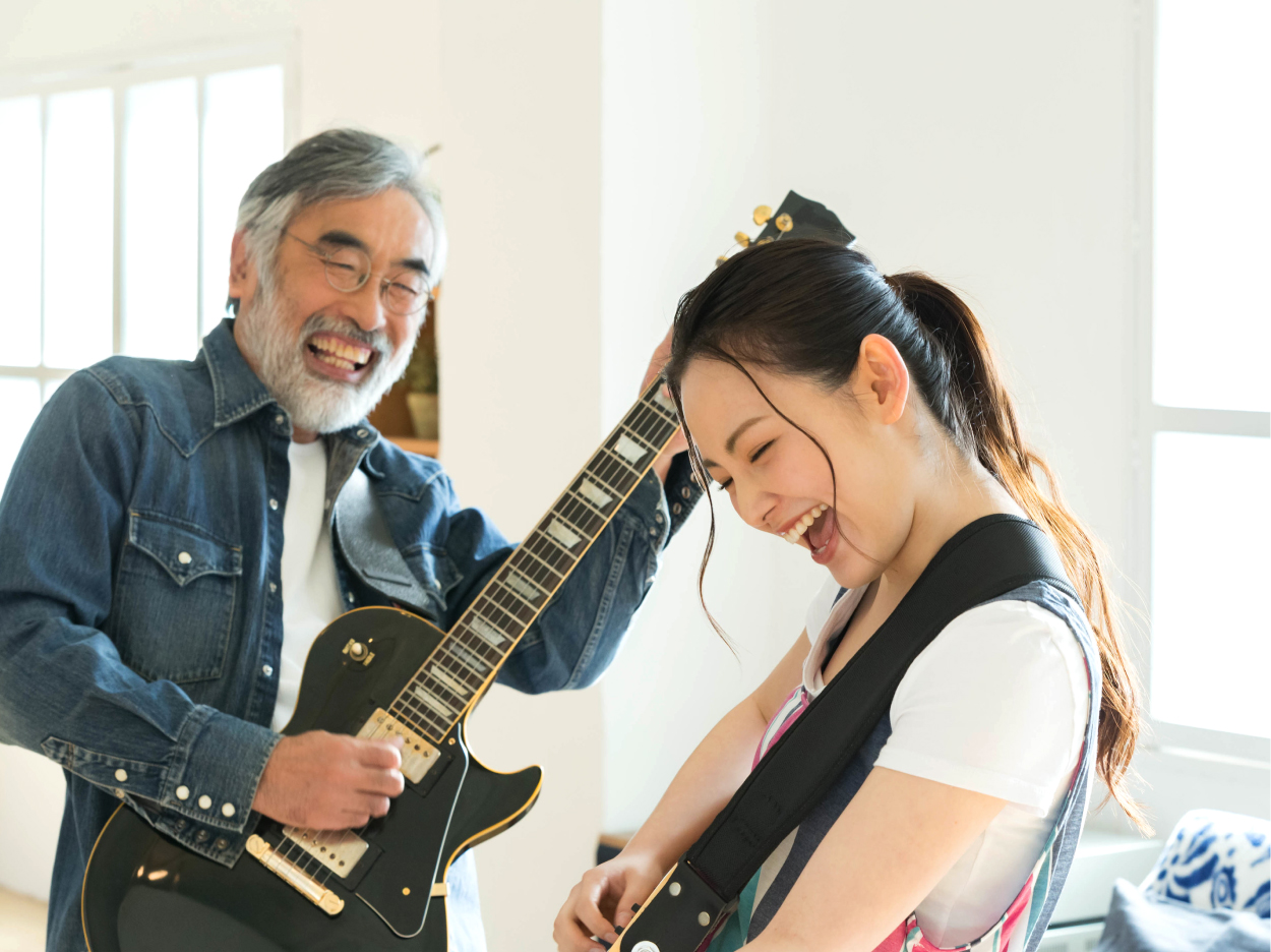 エレキギター】-Ibanez- ローレル・バール材TOP & 新色を採用した
