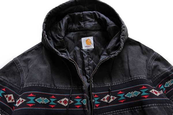 Carhartt ネイティブ柄