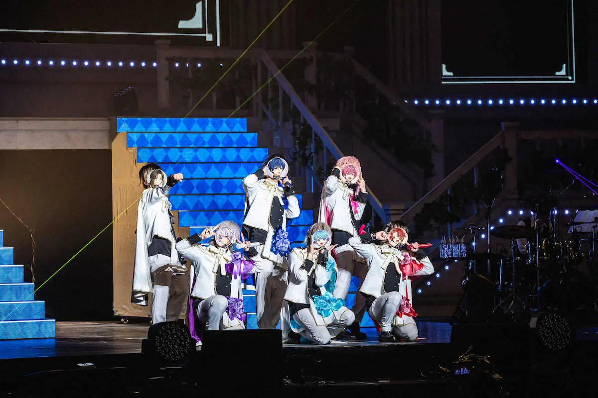 両国国技館ライブを行う「いれいす」（前列左から）初兎、―hotoke―、り