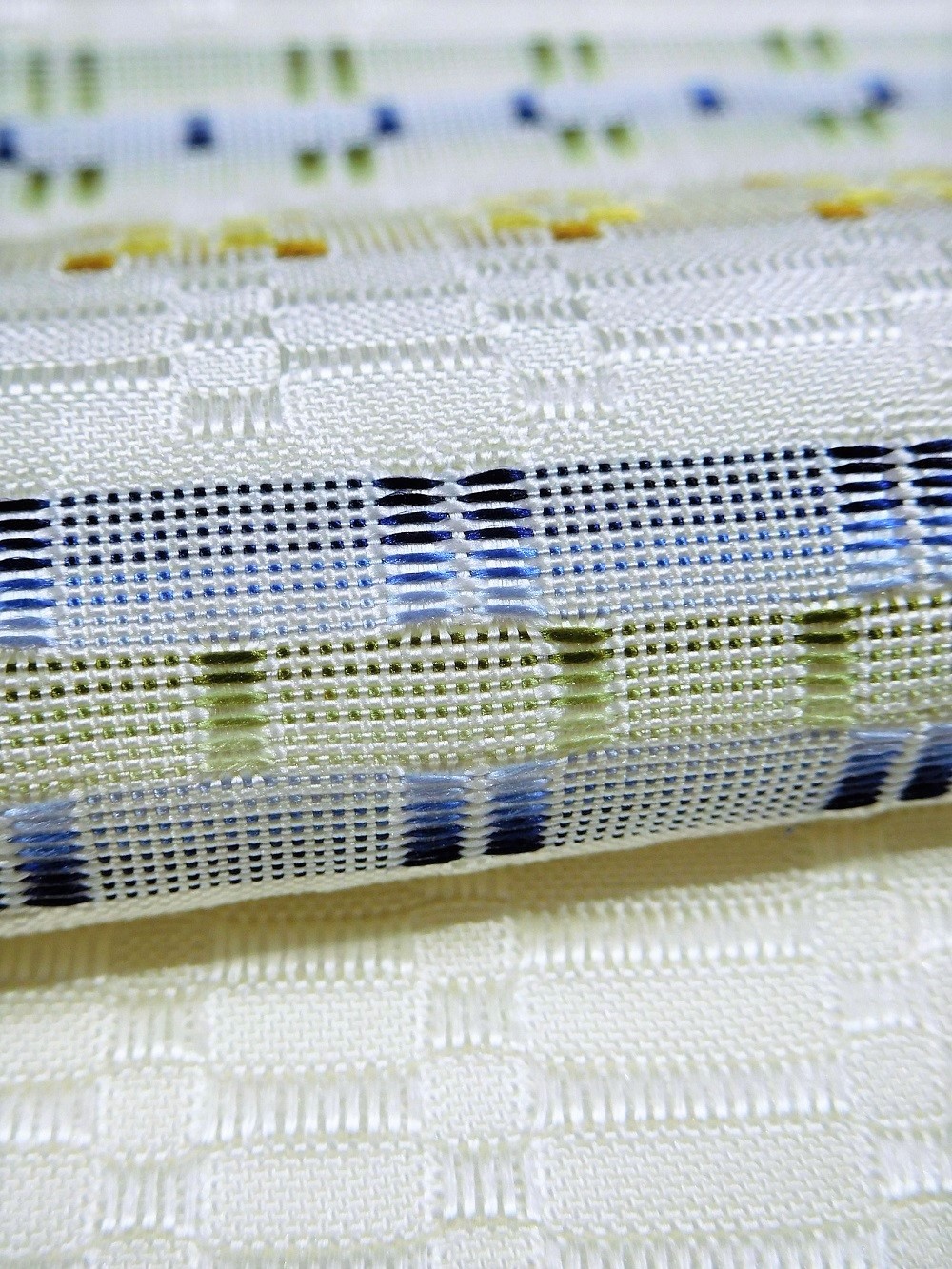 高貴で上品さの極み。米須幸代さんが技とセンスで織り上げた究極の織物