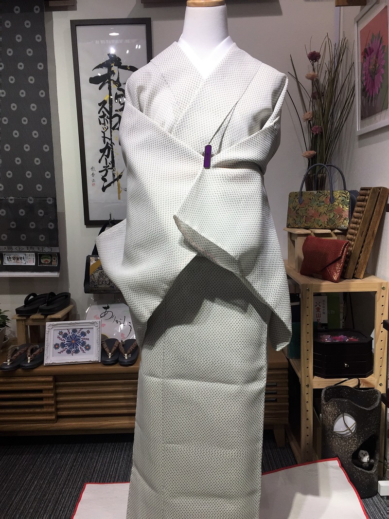 越後上布 小千谷ちぢみ 本麻 着物 着用可 古布 はぎれ リメイク 素材