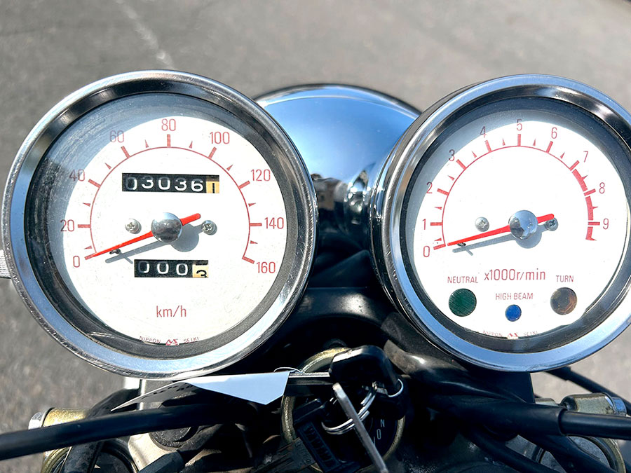 ヤマハ SR400 スピードメーター 純正新品未使用 販売済み