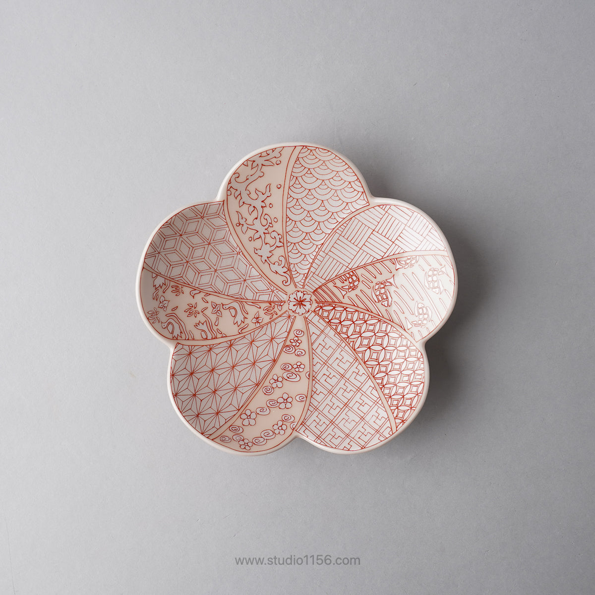 有田焼 梅形銘々皿 15cm 幸楽窯の通販｜Studio1156 – 【公式】スタジオ