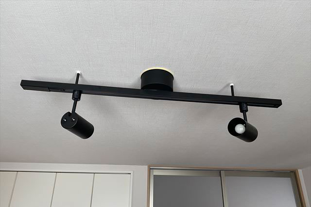 無印良品システムライト本体（ブラック）＋LEDスポットライト小
