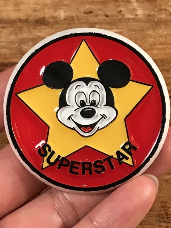 Mickey Mouse “Superstar” Plastic Pinbacks ミッキーマウス
