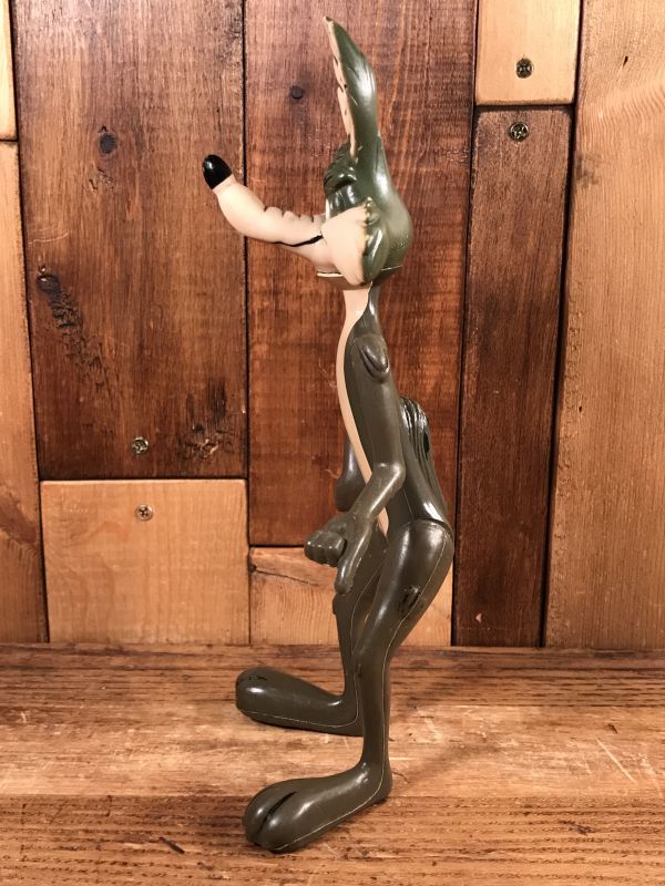 新品※ ワイリーコヨーテ フィギュア 立ち姿 新品※ ワイリーコヨーテ