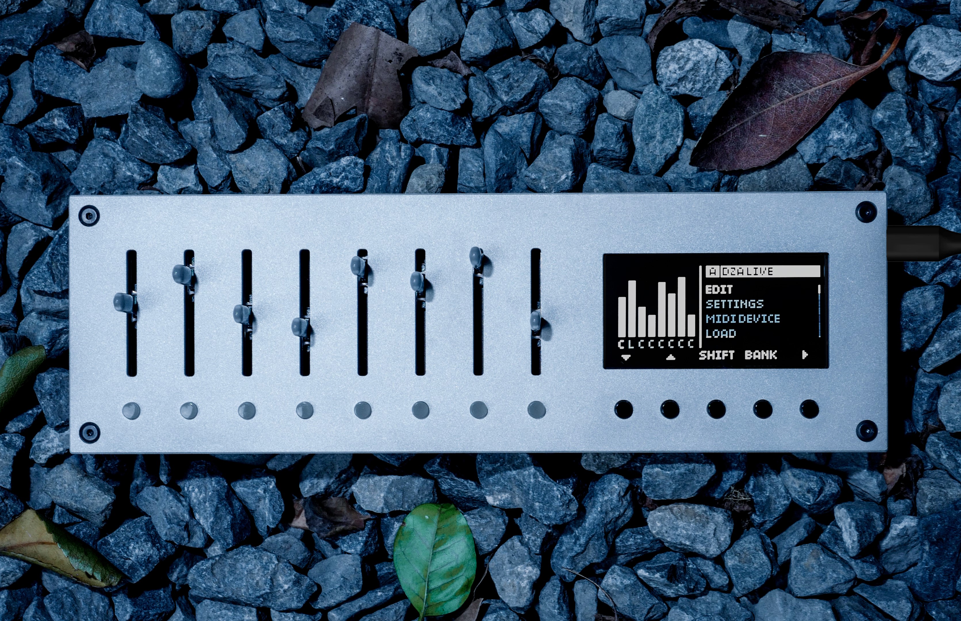 DTM・DAW Monolit Midi Computer DTM・DAW Monolit Midi Computer