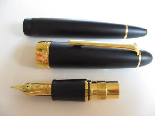 未使用に近い 梨地 21k 字幅M セーラー 万年筆 未使用に近い 梨地 21k
