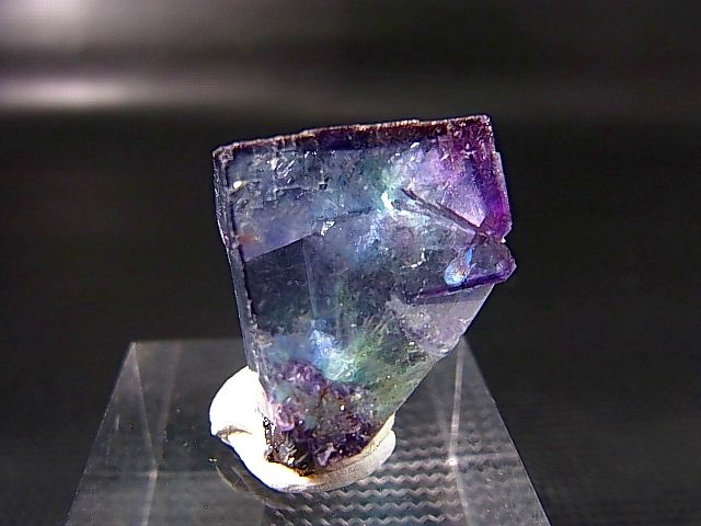 ヤオガンシャン産ブルー/パープル・ゾーニングフローライト原石