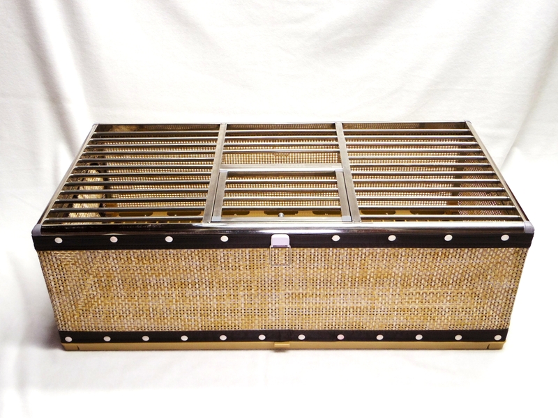 オファー レース鳩用木製放鳩カゴ レース鳩用木製放鳩カゴ 新品未使用