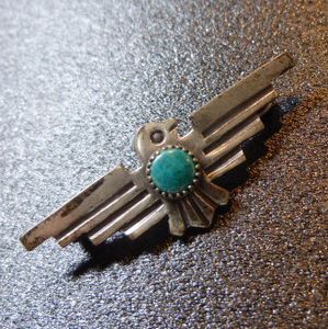 ナバホ 50〜60年代Antiqie サンダーバード ターコイズ付 ピンブローチ