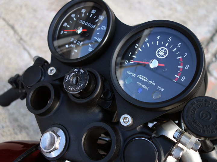 SR400 500 ヤマハ スピードメーター ヤマハSR400/500用 アルミ黒