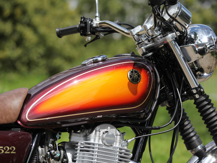 sr400 初期型ナロータンク 自家塗装 タンク塗装 | SR400カスタム