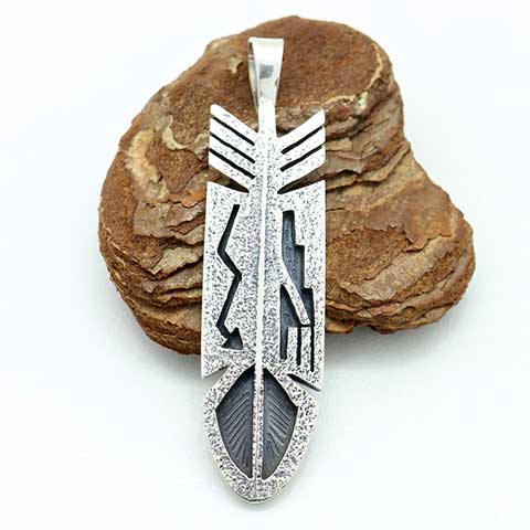 フェザー｜ホピ族 柄 意味について | インディアンジュエリー専門店