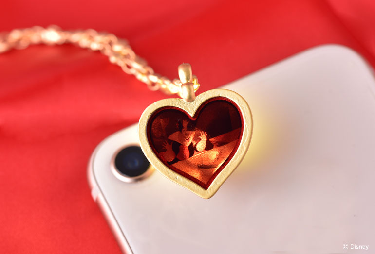 Disney「ふしぎの国のアリス」”ハートの女王”のティーカップ