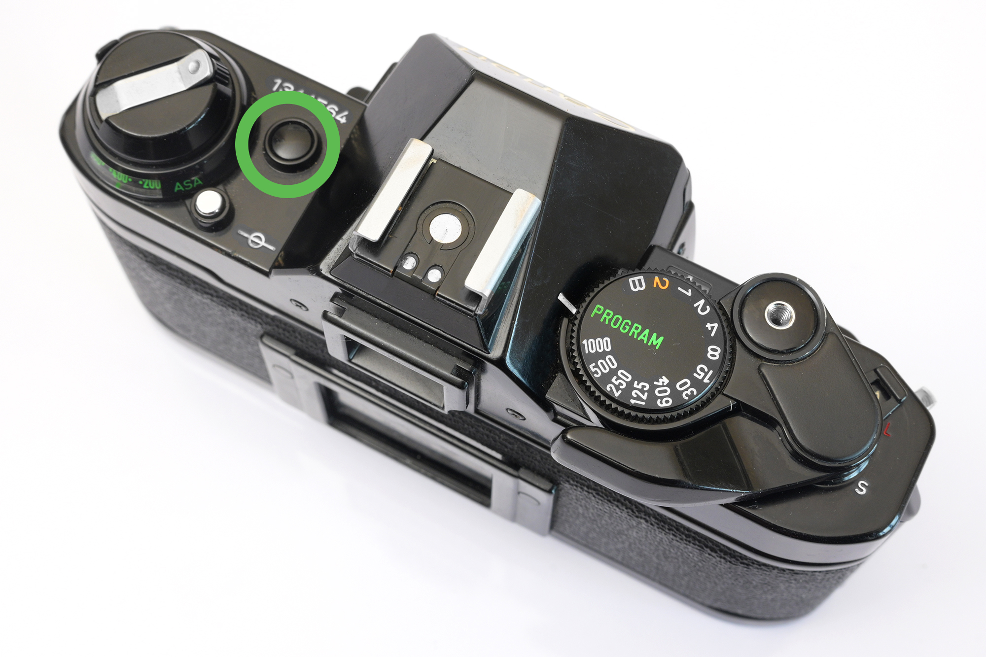 Canon AE-1 Program – A Timeless Classic! – Shoot Film Like a Boss