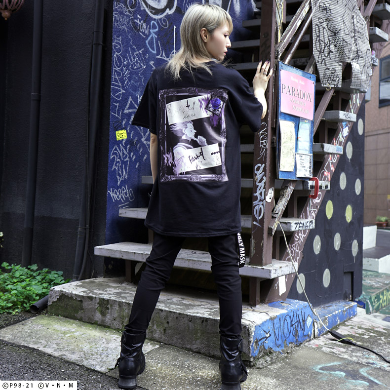 完売品　HUNTER×HUNTER KINGLYMASK Tシャツ　ヒソカ 完売品 HUNTER×HUNTER KINGLYMASK Tシャツ ヒソカ HUNTER×HUNTER