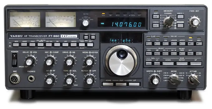 YAESU FT-2600M 受信機 Yaesu Vertex FT-2600M Technical - MMI