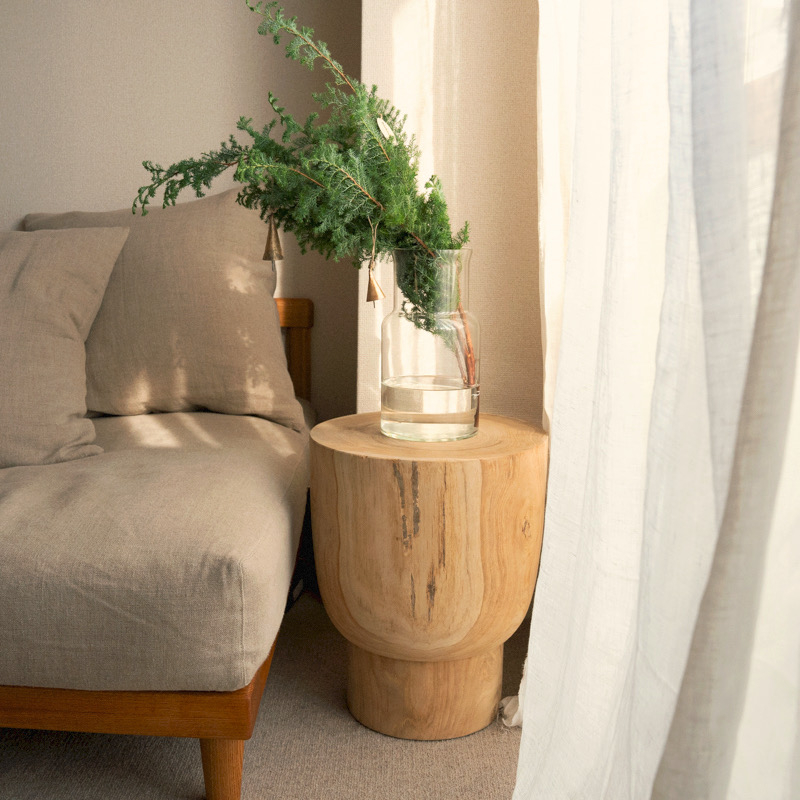 わたしの愛用品-まるで天然木のオブジェ使い勝手のよいサイドテーブル